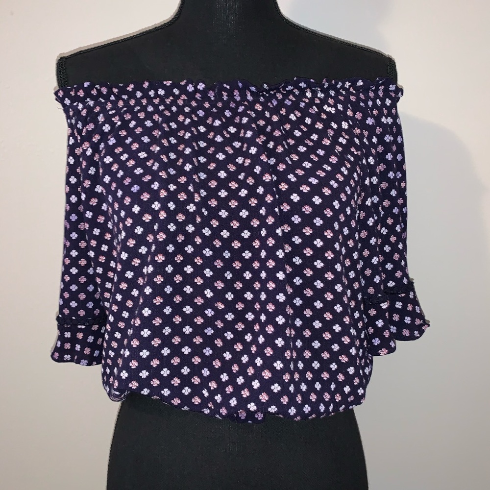 Cute crop top off or on shoulder blue print